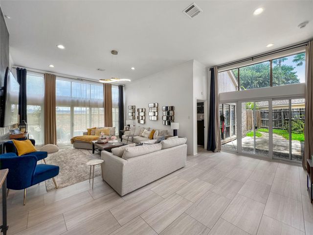 2358 Binley Drive, Houston, TX 77077