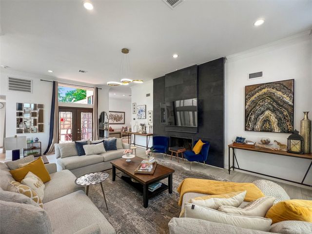 2358 Binley Drive, Houston, TX 77077