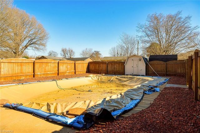 123 Sharon Drive, Lexington, NC 27292