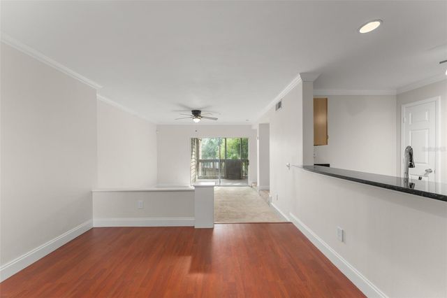 490 N PIN OAK PLACE 216, Longwood, FL 32779