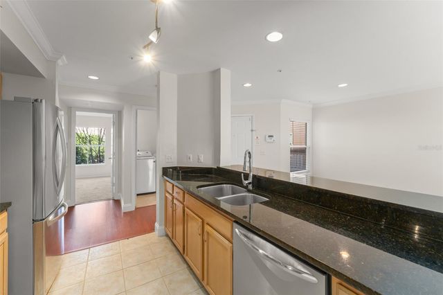 490 N PIN OAK PLACE 216, Longwood, FL 32779