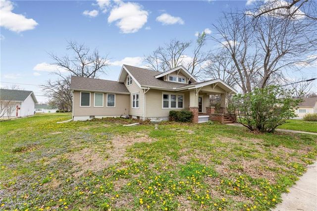 602 Oak Street, Wellsville, KS 66092
