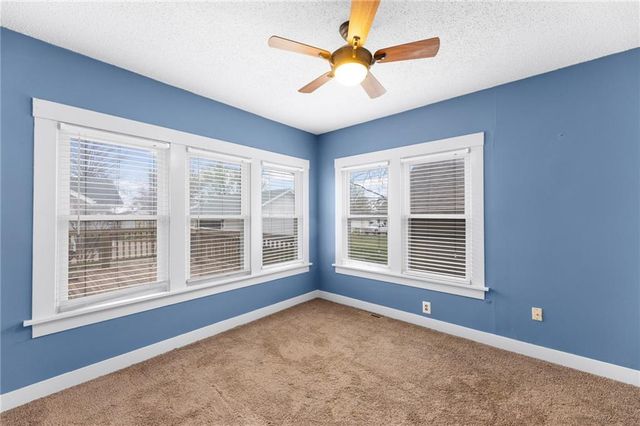 602 Oak Street, Wellsville, KS 66092
