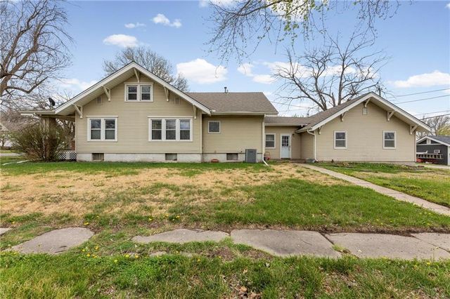 602 Oak Street, Wellsville, KS 66092