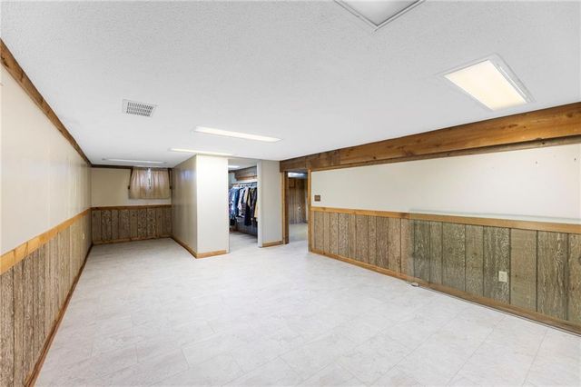 602 Oak Street, Wellsville, KS 66092