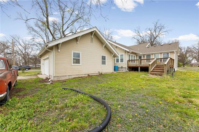 602 Oak Street, Wellsville, KS 66092