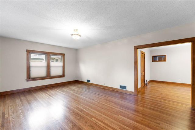 602 Oak Street, Wellsville, KS 66092