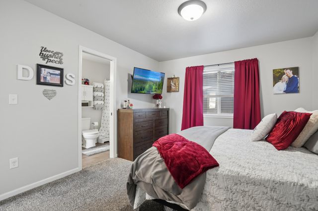 1710 67th Avenue S, Fargo, ND 58104