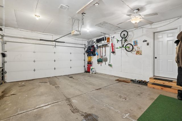 1710 67th Avenue S, Fargo, ND 58104