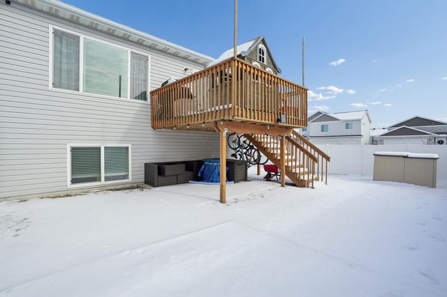 1710 67th Avenue S, Fargo, ND 58104