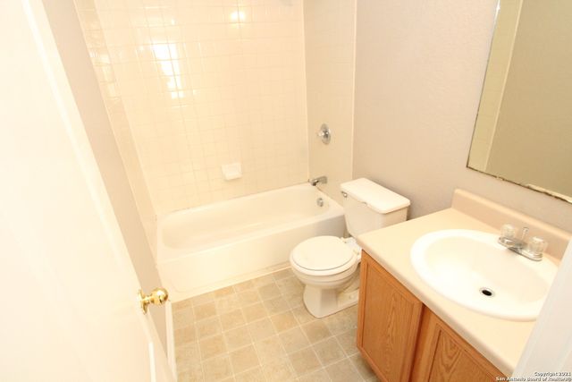 9715 AMBER LEDGE, San Antonio, TX 78245