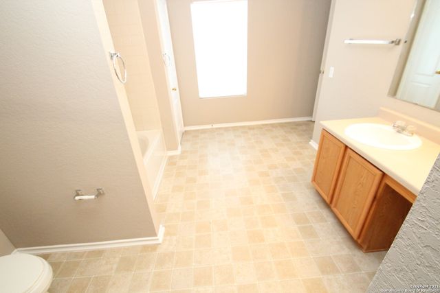 9715 AMBER LEDGE, San Antonio, TX 78245