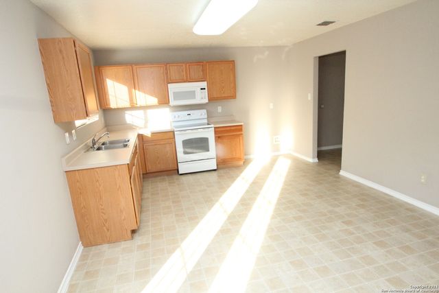 9715 AMBER LEDGE, San Antonio, TX 78245