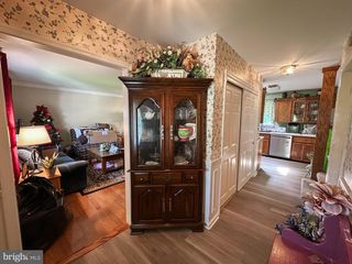 322 VALLEY RD, Etters, PA 17319