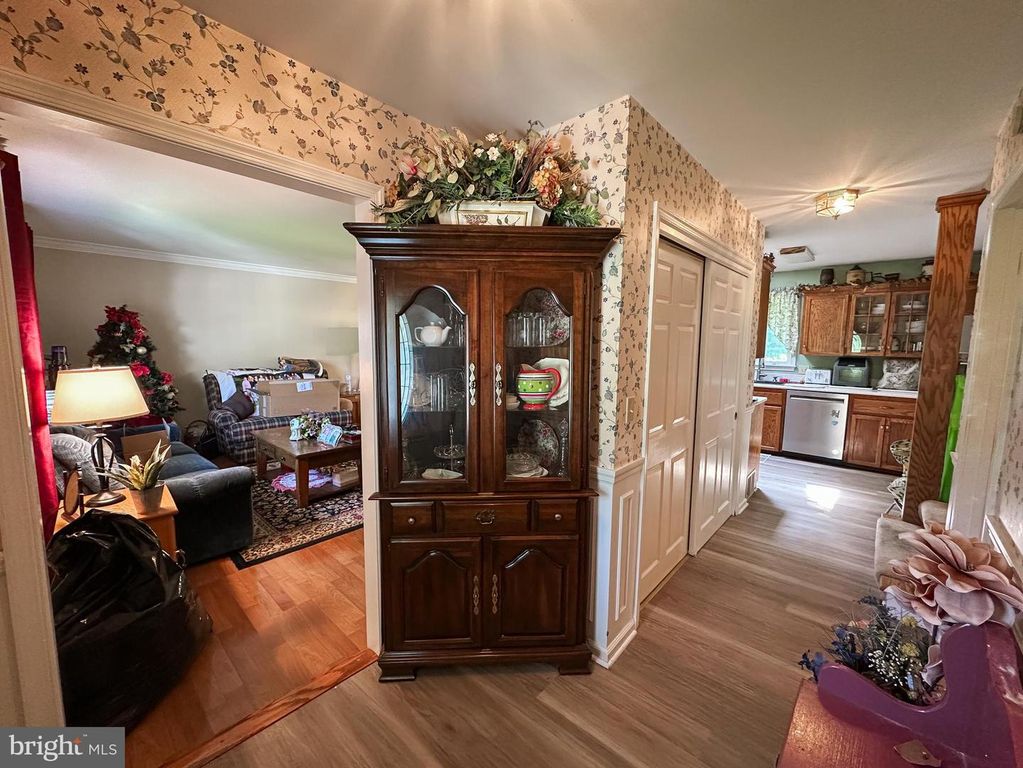 322 VALLEY RD, Etters, PA 17319