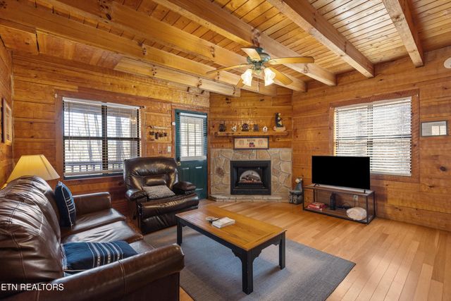 2123 Bluff Mountain Rd, Sevierville, TN 37876