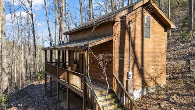 2123 Bluff Mountain Rd, Sevierville, TN 37876