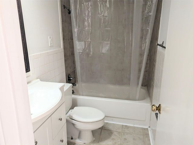 2601 Bellefontaine Street B204, Houston, TX 77025