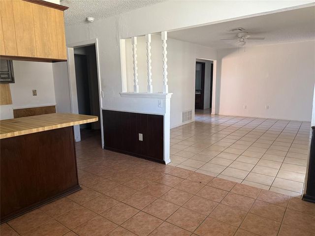 109 S PATTERSON Drive, Moore, OK 73160