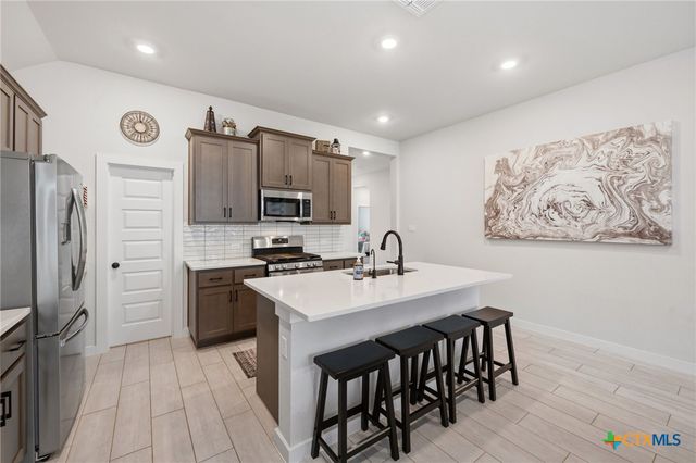 1612 Seekat Drive, New Braunfels, TX 78132