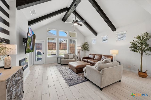 1612 Seekat Drive, New Braunfels, TX 78132