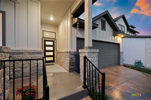 1612 Seekat Drive, New Braunfels, TX 78132