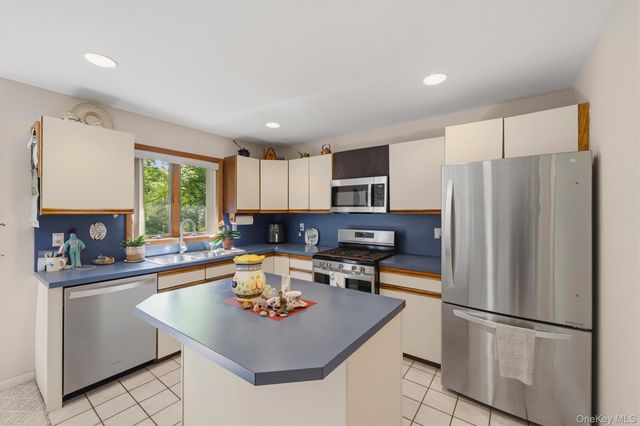 842 Route 284, Westtown, NY 10998