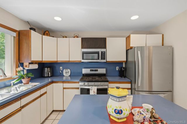 842 Route 284, Westtown, NY 10998
