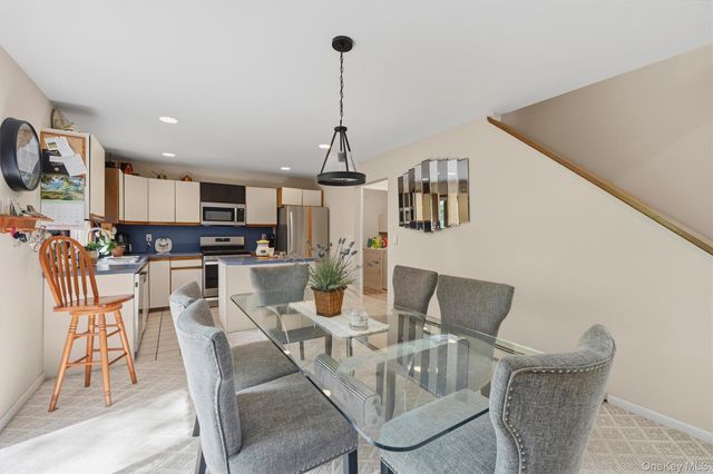 842 Route 284, Westtown, NY 10998