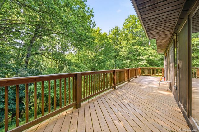 842 Route 284, Westtown, NY 10998