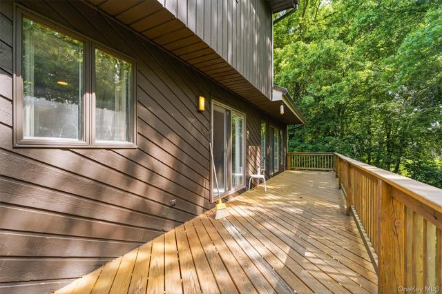 842 Route 284, Westtown, NY 10998