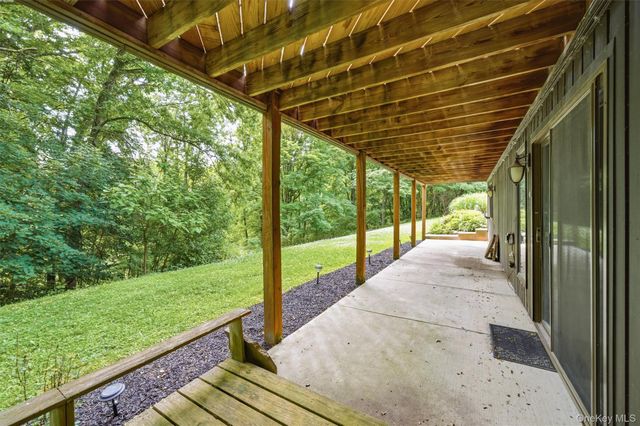 842 Route 284, Westtown, NY 10998