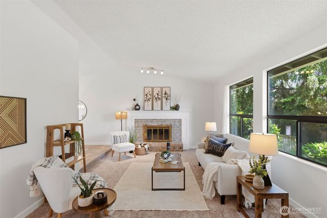 33709 28th Avenue SW, Federal Way, WA 98023