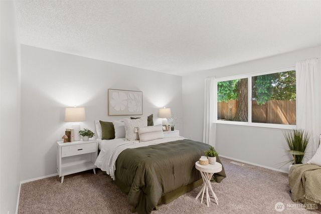33709 28th Avenue SW, Federal Way, WA 98023