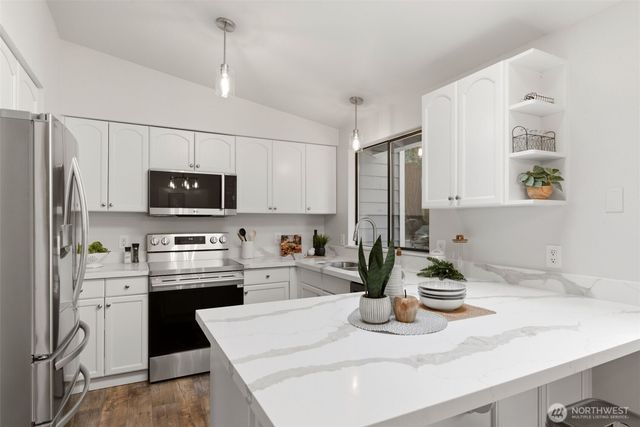 33709 28th Avenue SW, Federal Way, WA 98023