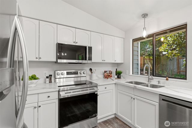 33709 28th Avenue SW, Federal Way, WA 98023