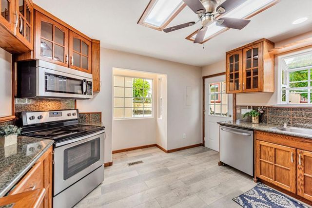 2468 Hidden Lane, Hayward, CA 94541