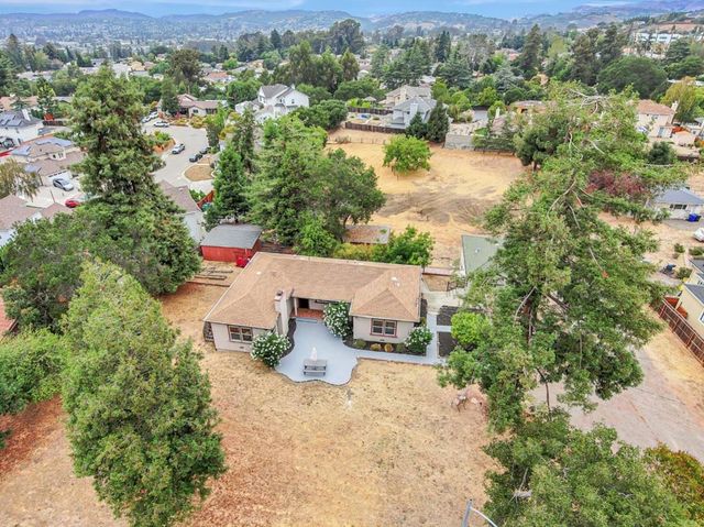 2468 Hidden Lane, Hayward, CA 94541