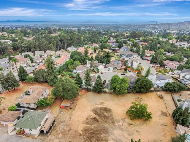 2468 Hidden Lane, Hayward, CA 94541