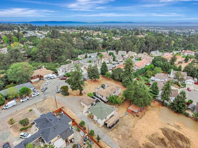 2468 Hidden Lane, Hayward, CA 94541