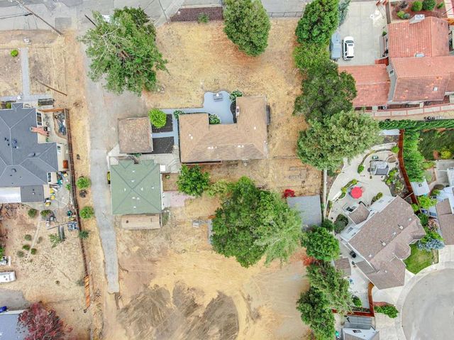 2468 Hidden Lane, Hayward, CA 94541