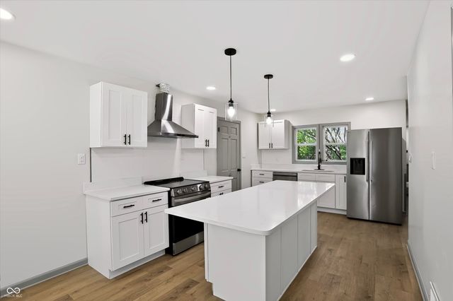 10465 Woodlawn Drive, Carmel, IN 46280