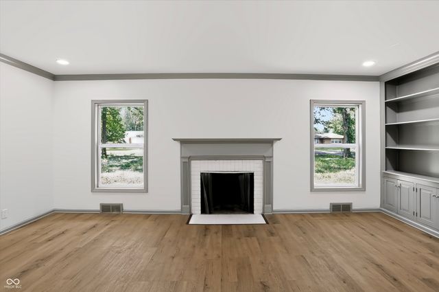 10465 Woodlawn Drive, Carmel, IN 46280