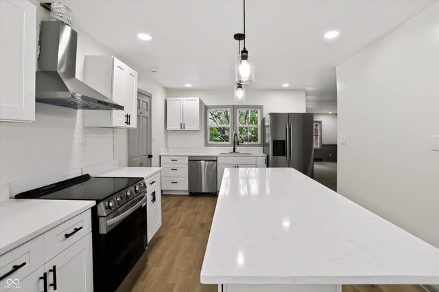 10465 Woodlawn Drive, Carmel, IN 46280