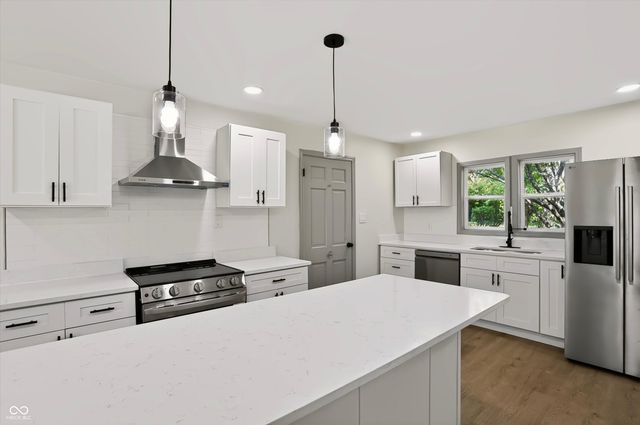 10465 Woodlawn Drive, Carmel, IN 46280