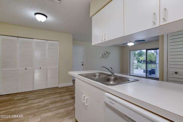 678 Wellington Station Blvd Apt 60, Ormond Beach, FL 32174