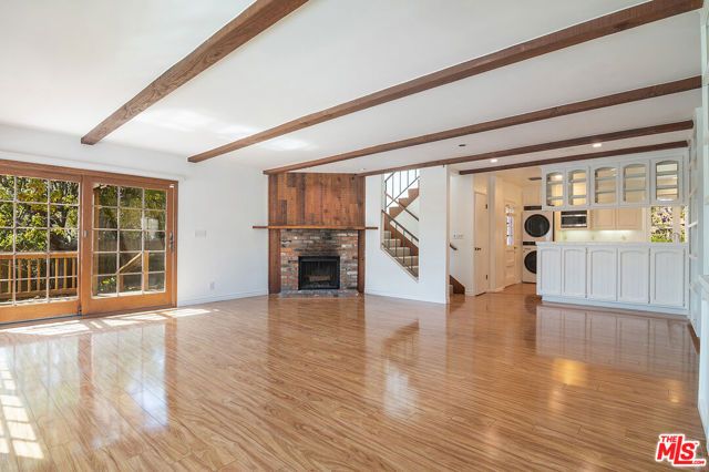 12100 Marine Street, Los Angeles, CA 90066