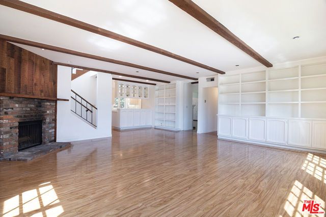 12100 Marine Street, Los Angeles, CA 90066