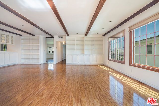 12100 Marine Street, Los Angeles, CA 90066