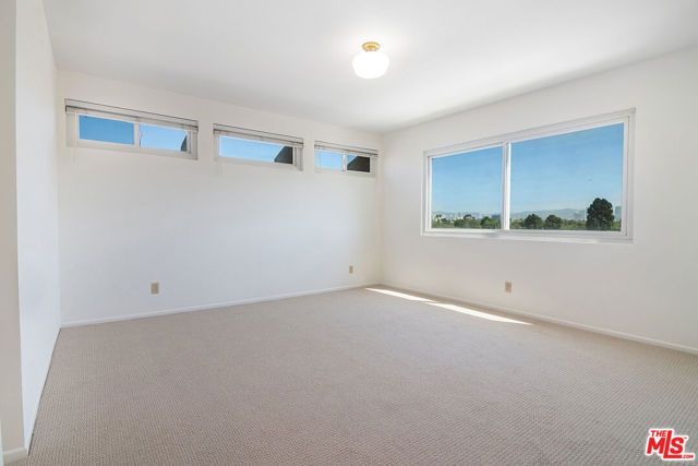 12100 Marine Street, Los Angeles, CA 90066